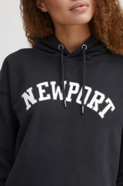 OXMO Hoodies Trui Colisa Dames Zwart -Kleding Verkoop Winkel 5ba9f82578a821523a053d3c36846109 scaled