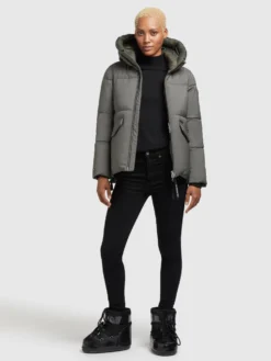 Khujo Winterjassen Winterjas Japura 2 Dames Kaki -Kleding Verkoop Winkel 86956527b954a0dcb6d38f602e424de0 scaled