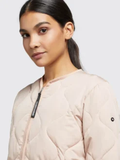 Khujo Tussenjassen Tussenjas Alma Dames Lichtroze 15 Khujo Tussenjassen Tussenjas Alma Dames Lichtroze -Kleding Verkoop Winkel b18e4fe996a16cd28ed63643c48ddcbf scaled