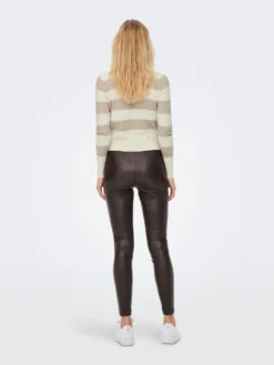 ONLY Fijngebreide Truien Trui Ibi Dames Wit -Kleding Verkoop Winkel c879f528be8128c38fc7455d3f4cbce1 scaled