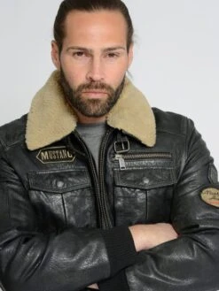 Mustang Leren Jassen Tussenjas Karlstad Heren Zwart 9 Mustang Leren Jassen Tussenjas Karlstad Heren Zwart -Kleding Verkoop Winkel d8b81a302b5532ea79a3ae3d125eea05 scaled